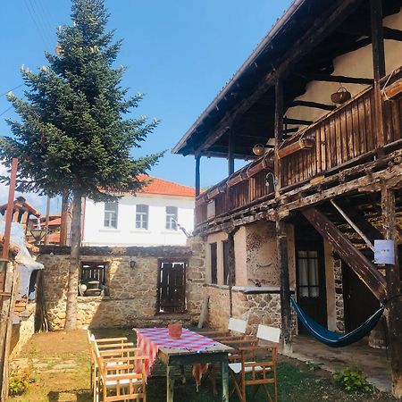 Χαγιάτι Otel Psarades Dış mekan fotoğraf